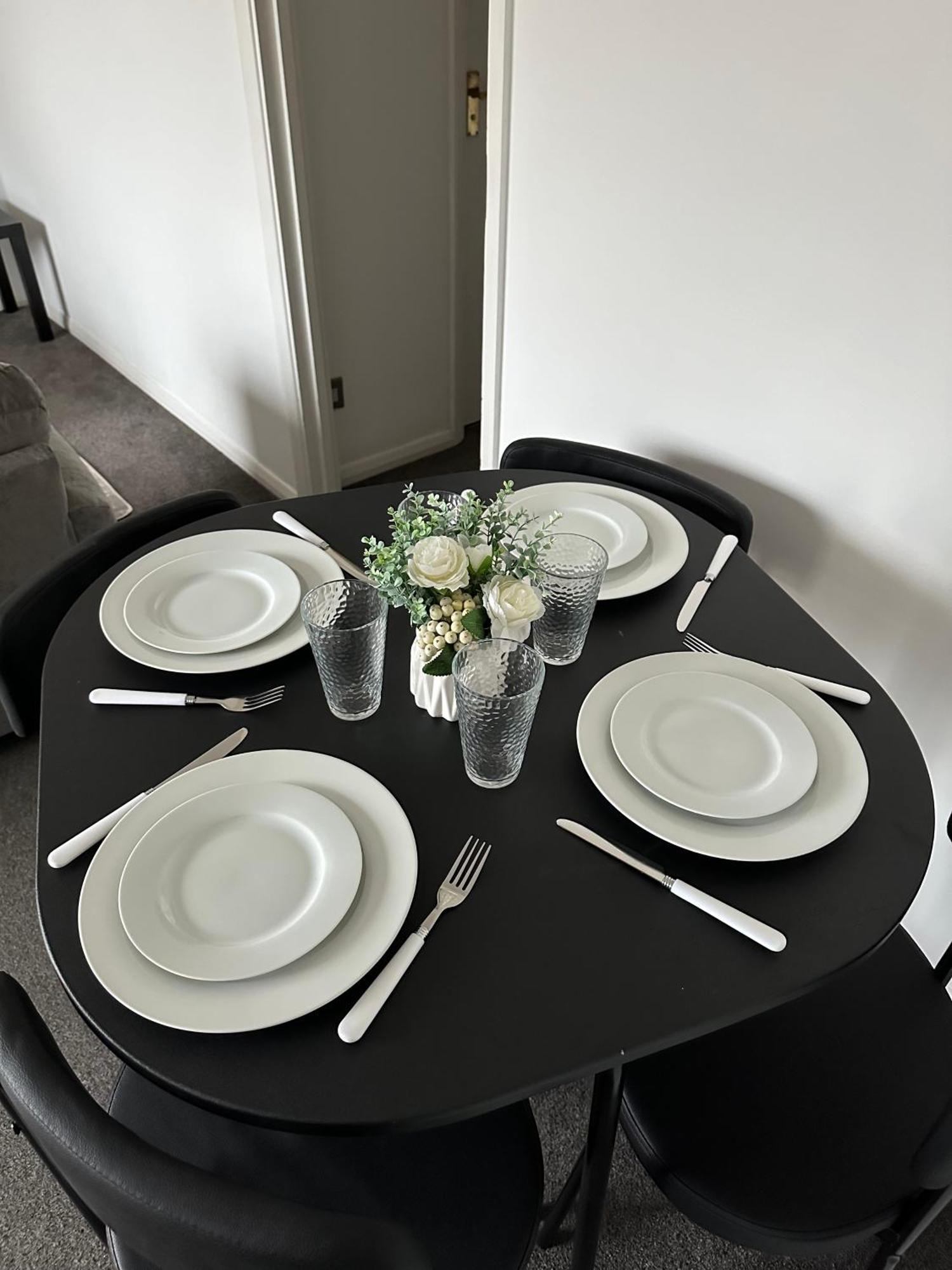 Apartment 2 Bedroom - 2 Parking Spaces - Grays - Perfect For Contractors! Stifford
